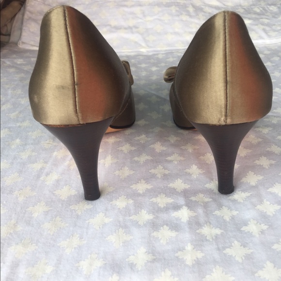 Divine Olive Satin Open Toe Pumps . Sz 8M - Picture 5 of 7